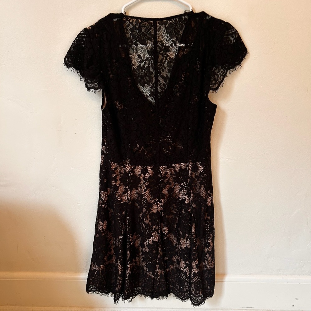 Free people S Black floral lace mini Dress lace the jetset v neck
